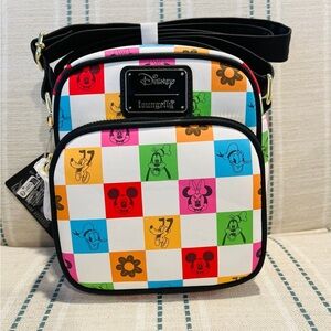 NWT Disney x Loungefly Mickey and Friends Crossbody Bag. Perfect for the parks!